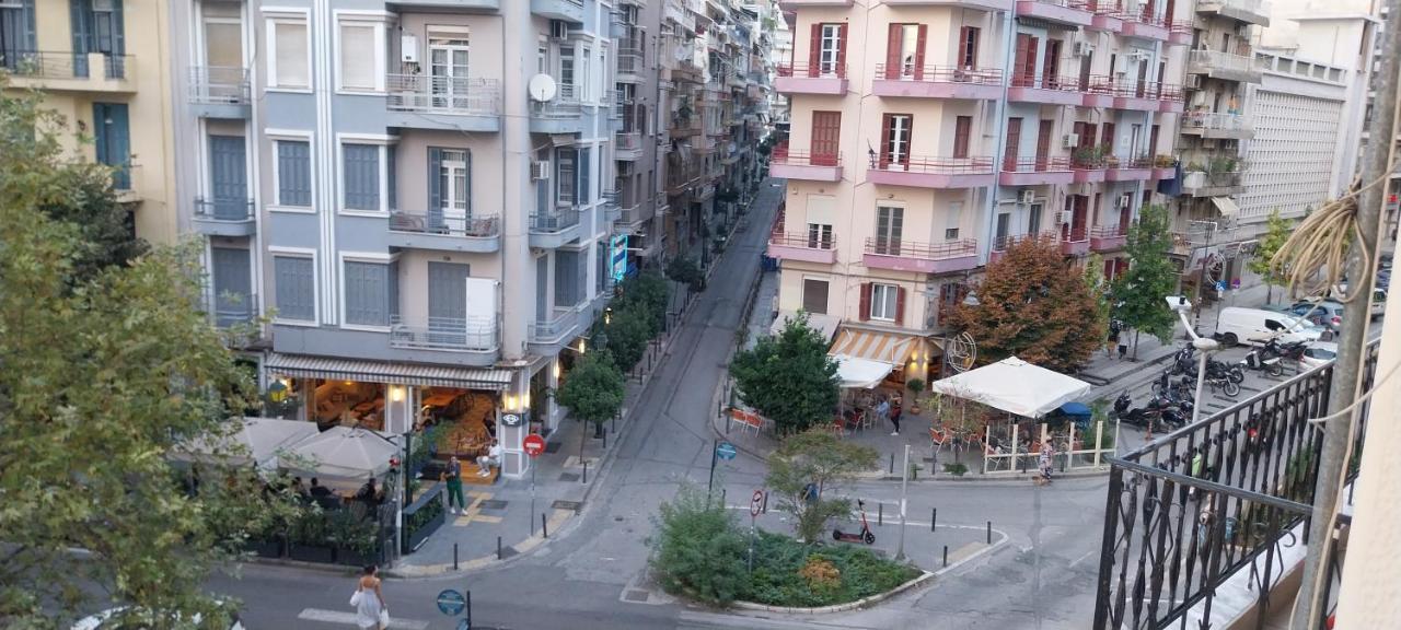Lovely Apartment In The Heart Of Thessaloniki Center Luaran gambar
